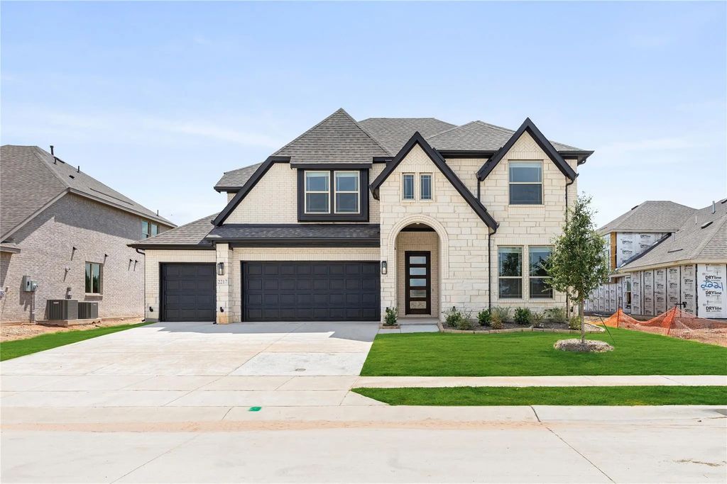2217 Amber Gate Drive, Anna