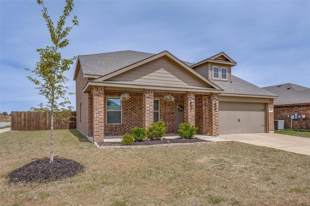 305 Ginger Avenue, Anna