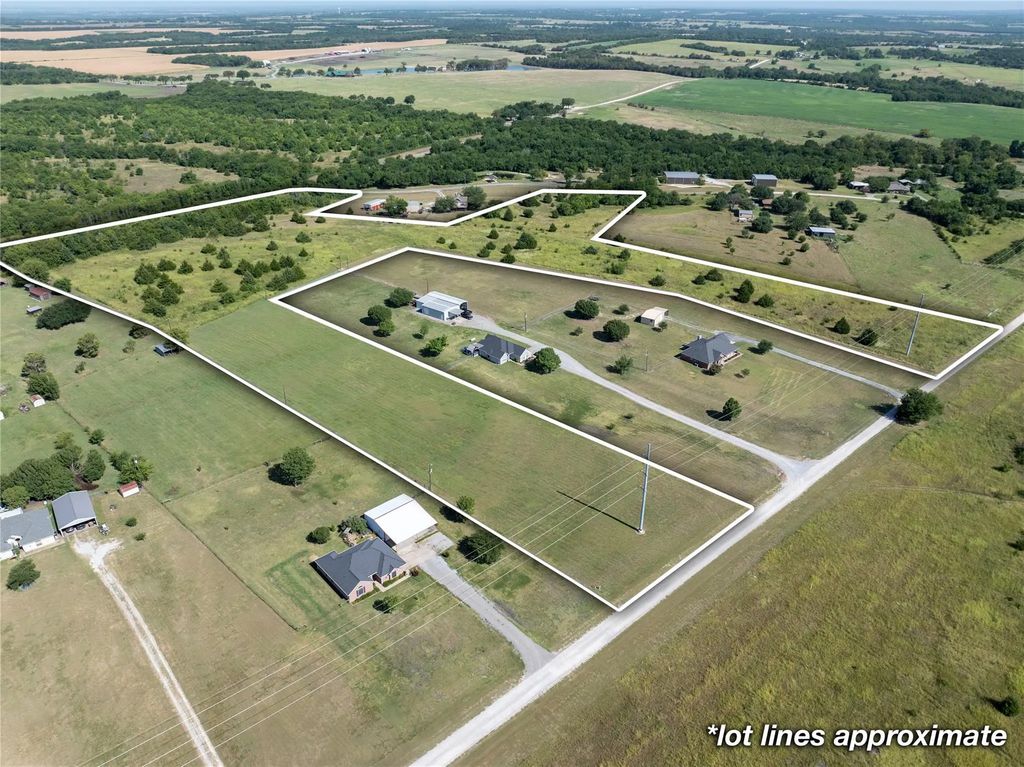 Midway Acres Drive, Howe