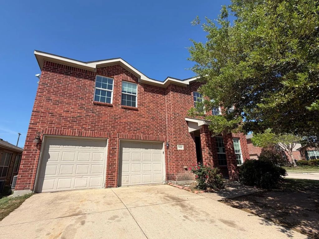 10400 Wagon Rut Court, Fort Worth