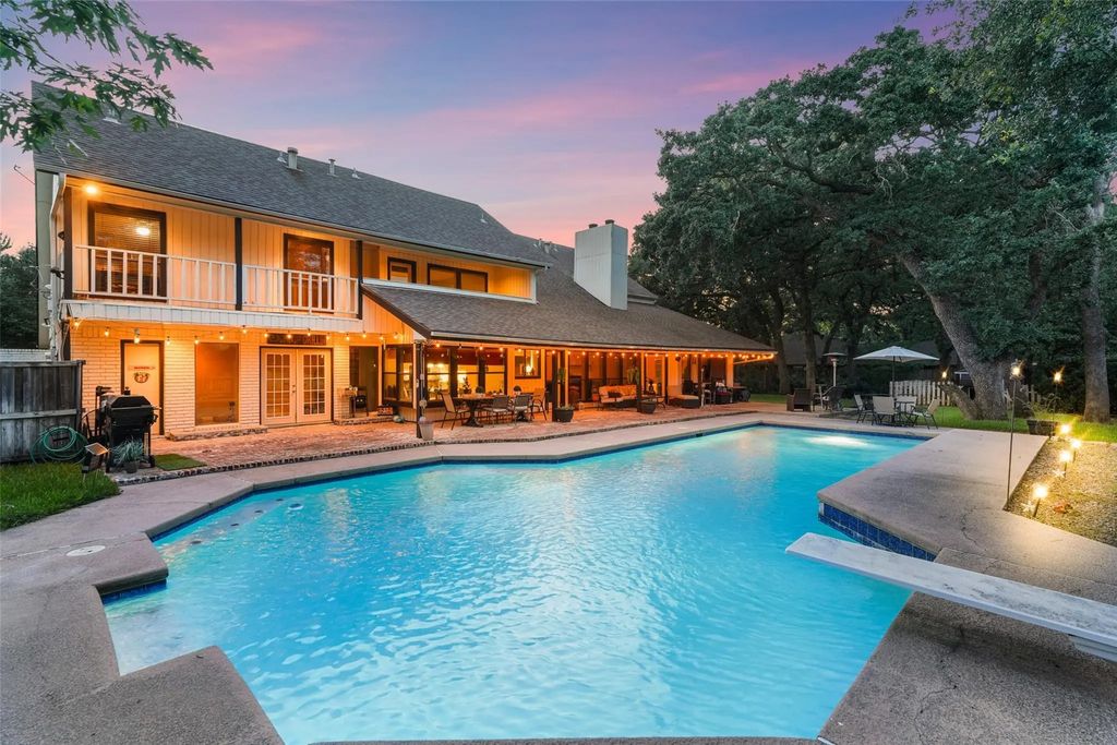 5107 Racquet Club Drive, Arlington
