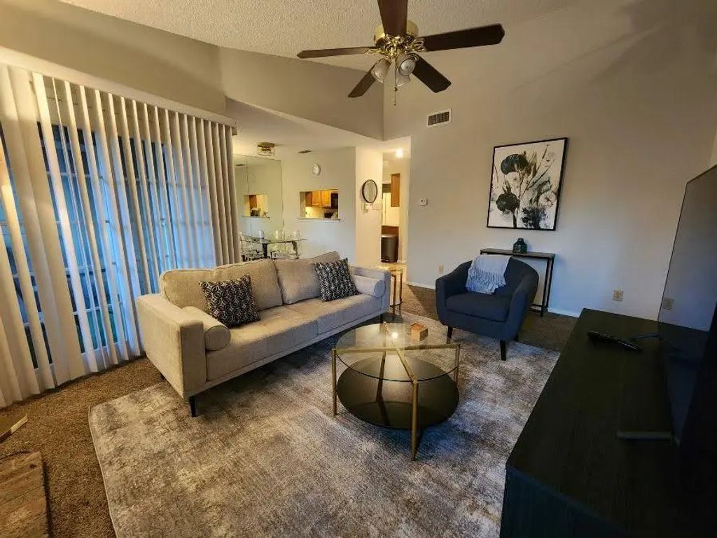 1100 Riverchase Lane 209, Arlington