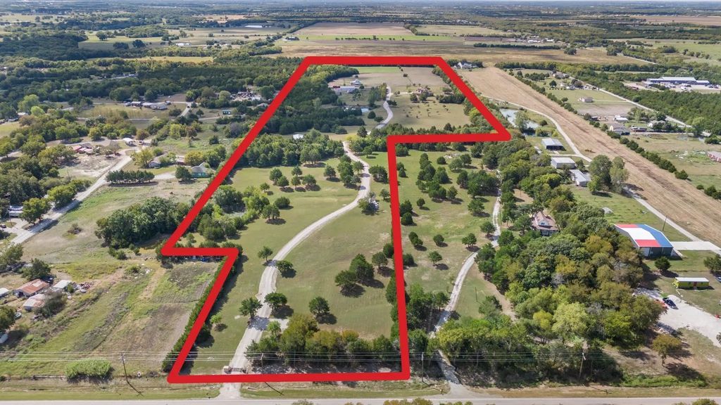 23115 S State Highway 78, Leonard