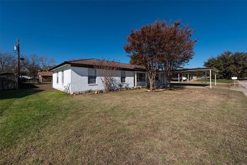 403 Sherry Lee Lane, Hamilton