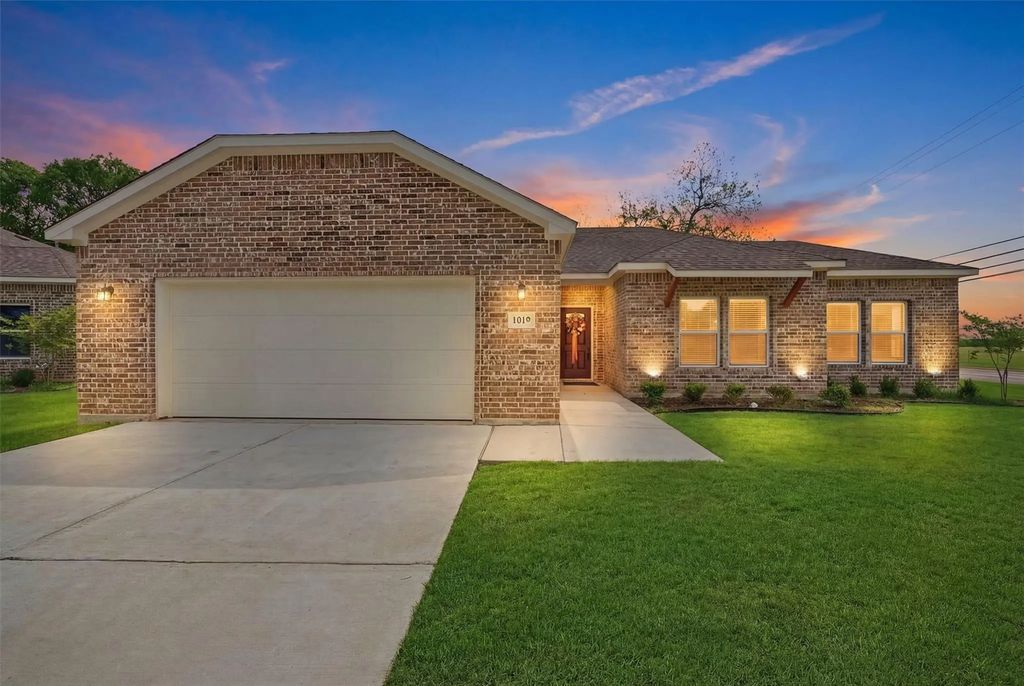 1019 Holiday Drive, Sherman