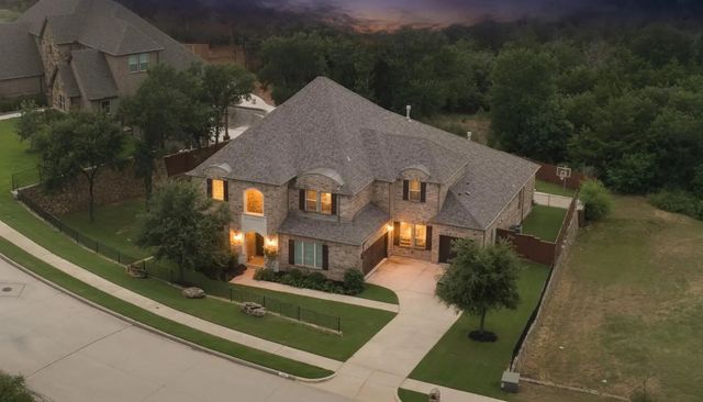 1612 Emerald Knoll Court, Keller