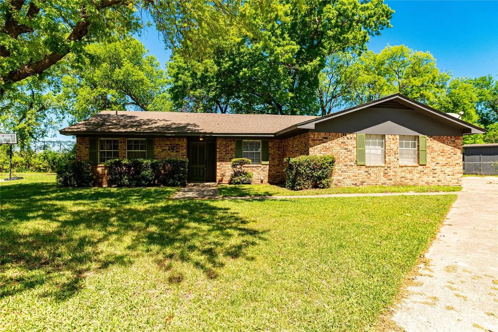 12 Brookhollow Circle, Gainesville