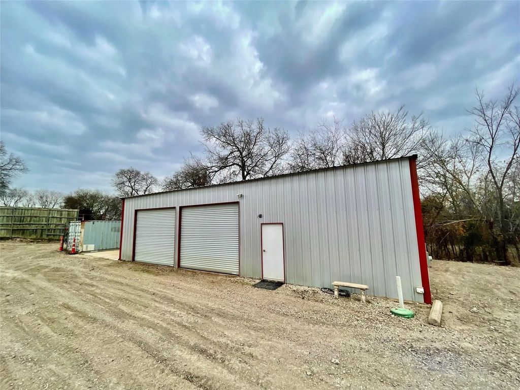 5443 Fm 121, Van Alstyne