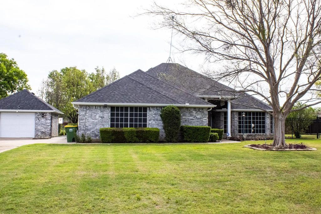 3416 Doris Walker Trail, Burleson