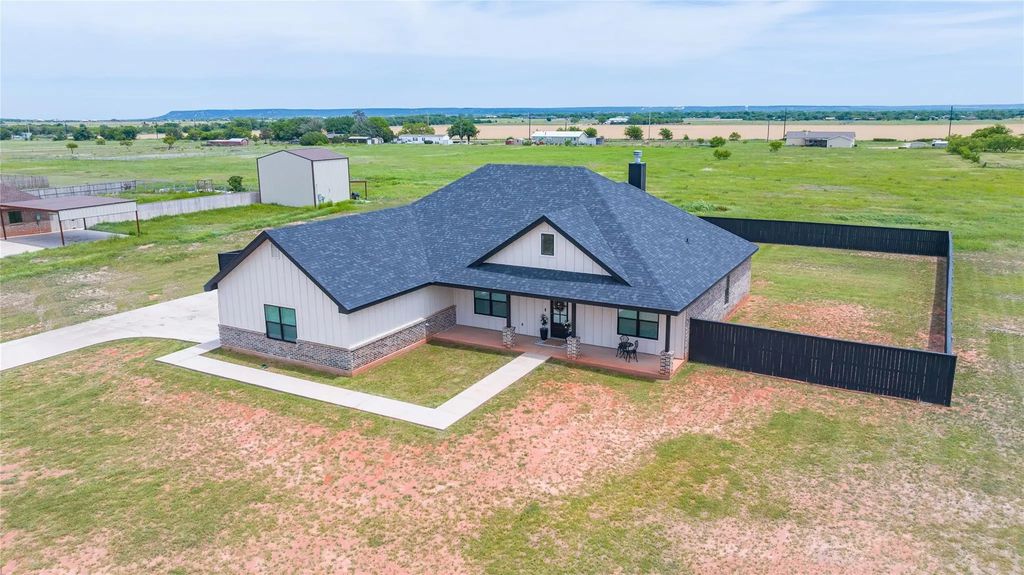 143 Purcell Lane, Tuscola