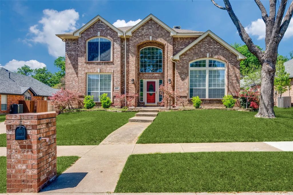 8421 Parkdale Drive, North Richland Hills