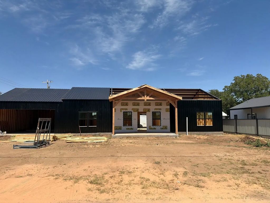 1002 S 9th Street, Merkel