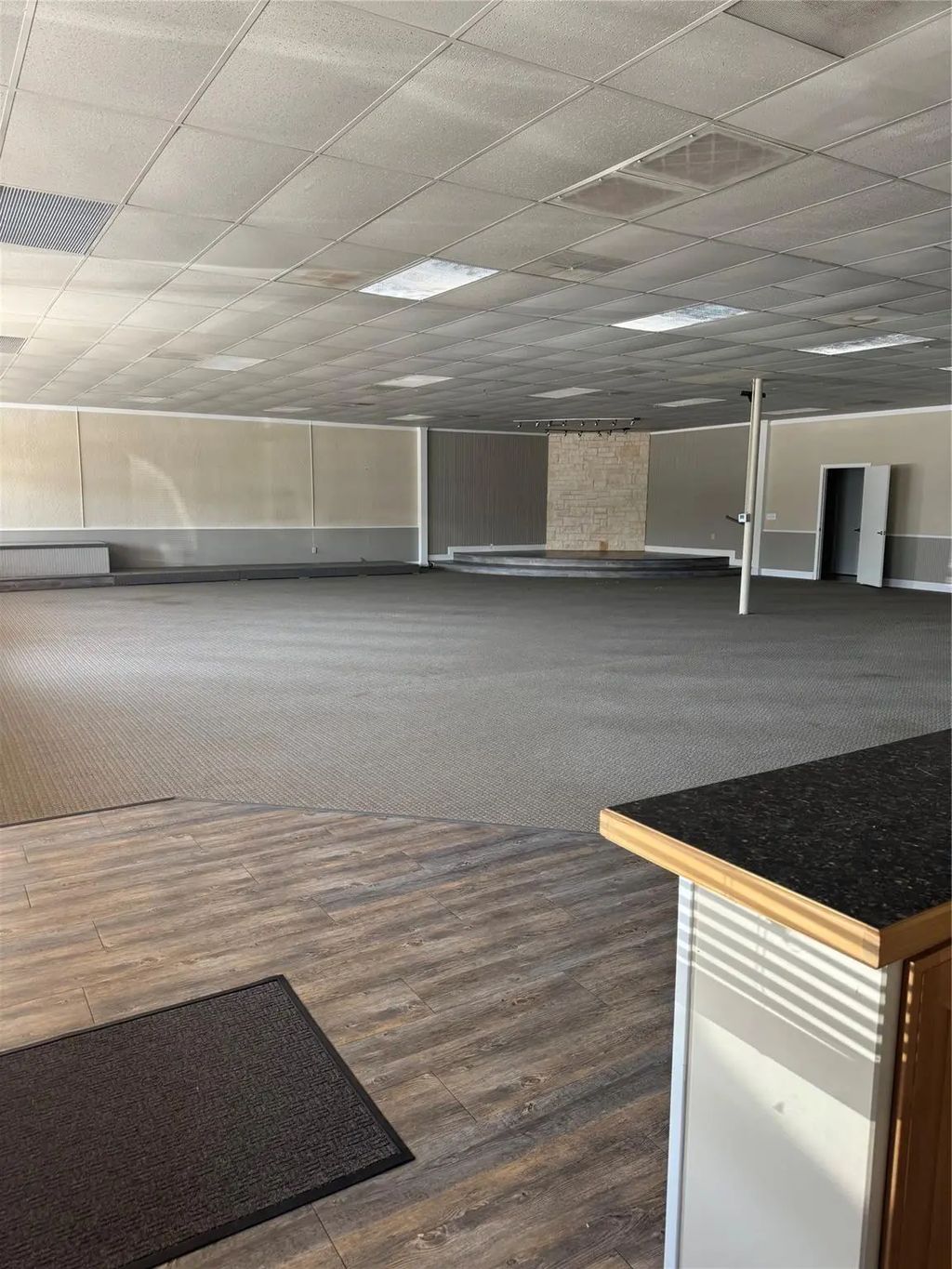 204 S Ridgeway Drive Suite 212, Cleburne
