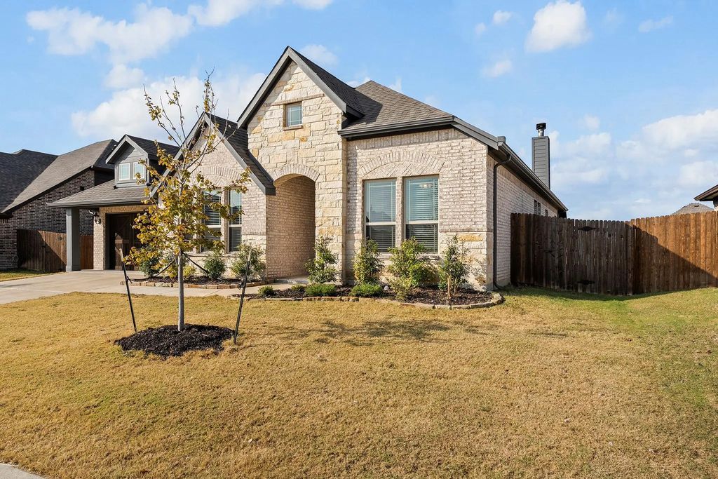 213 Perennial Way, Waxahachie