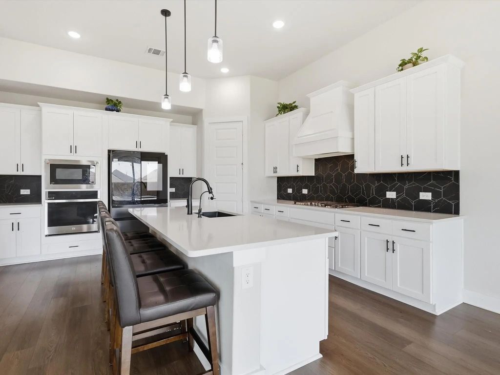 126 Nora Lane, Hickory Creek