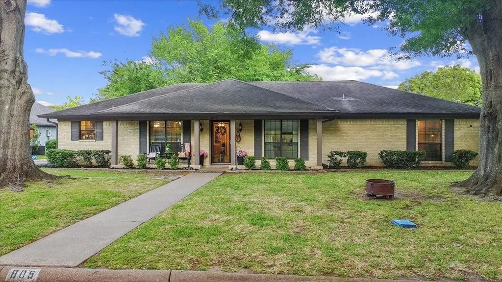 805 Imperial Lane, Corsicana