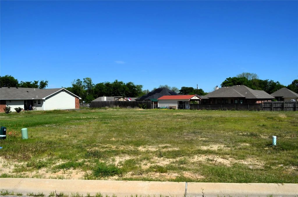 316 Preston Road, Mabank