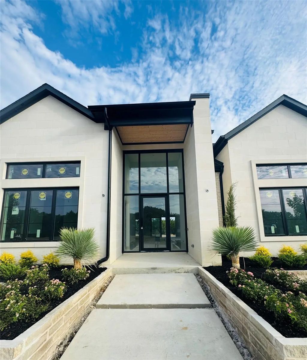 231 St Andrews Drive, Heath