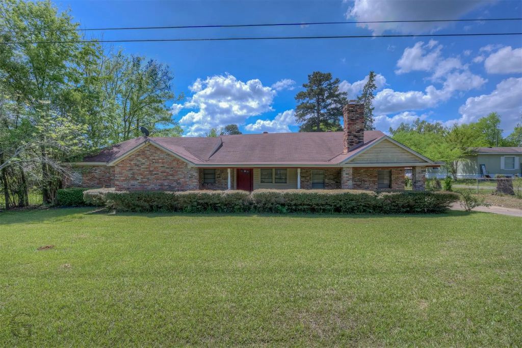 913 Pine Hill Road, Shreveport