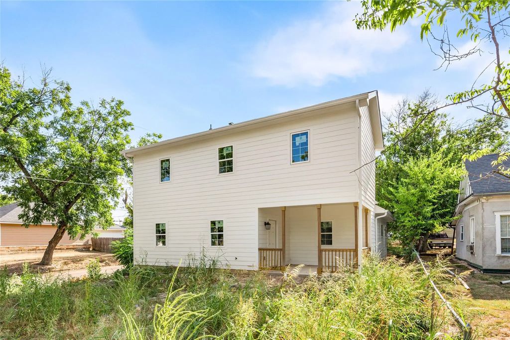 1100 N 16th Street, Waco