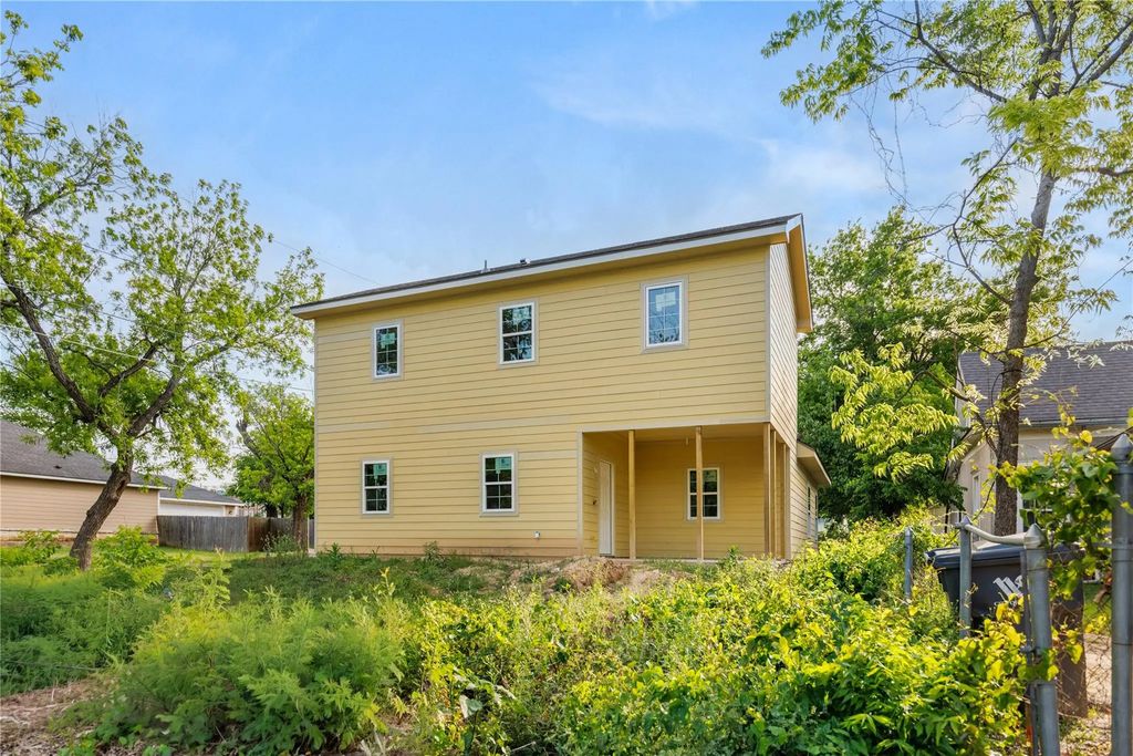 1100 N 16th Street, Waco