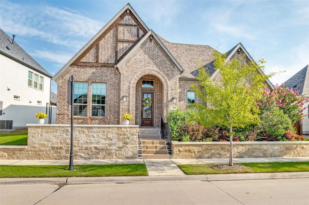 1403 Laurel Green Court, Arlington