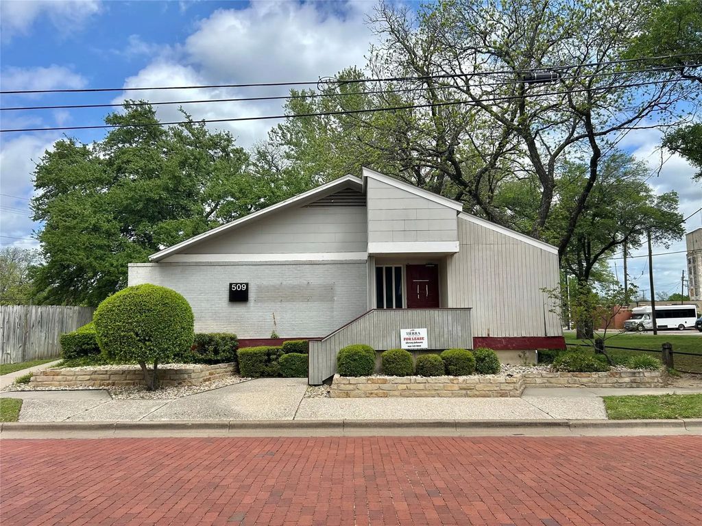 509 E Elm Street, Gainesville
