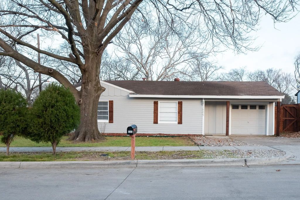 1505 Arbor Lane, Arlington