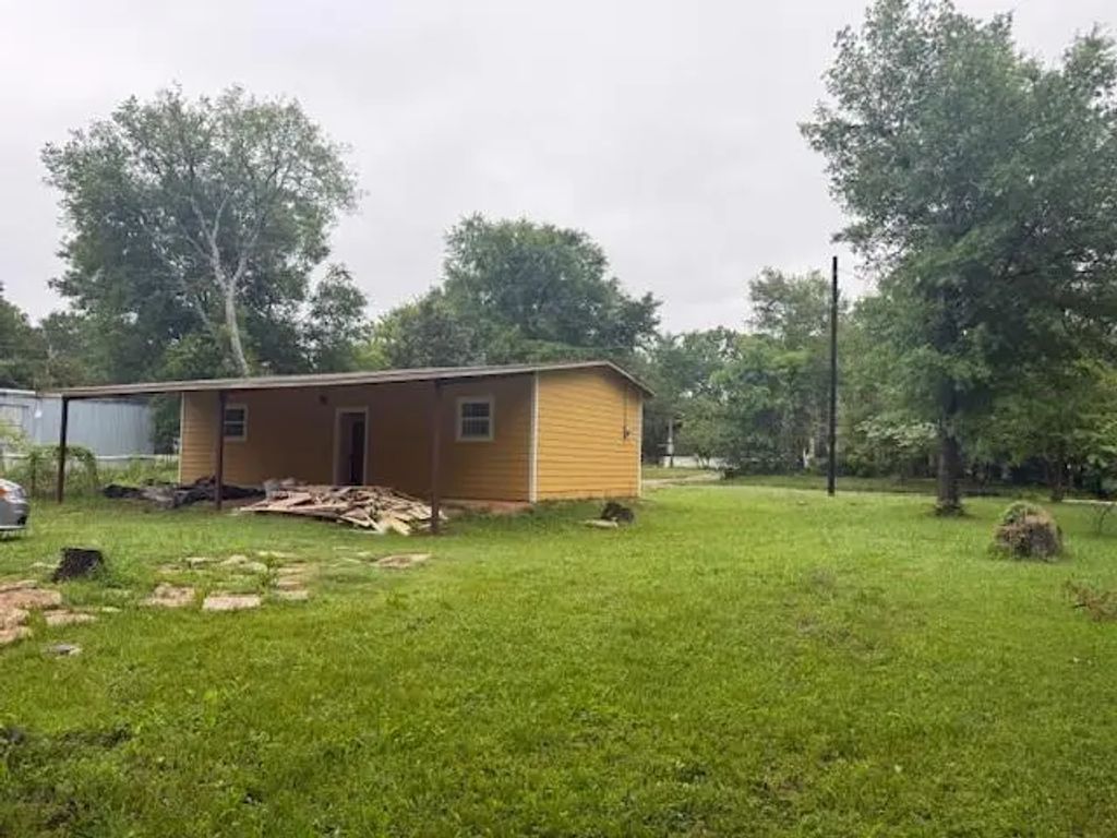 104 N Oak Tree Road, Kemp
