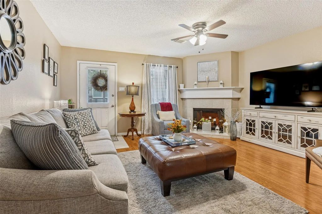 22 Abbey Road, Euless