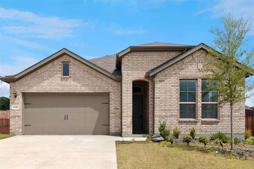 5420 Gold Pond Drive, Fort Worth