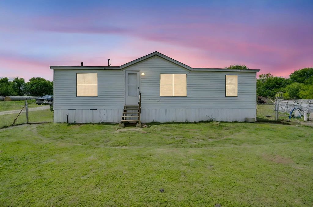 373 Eubanks Road, Maypearl