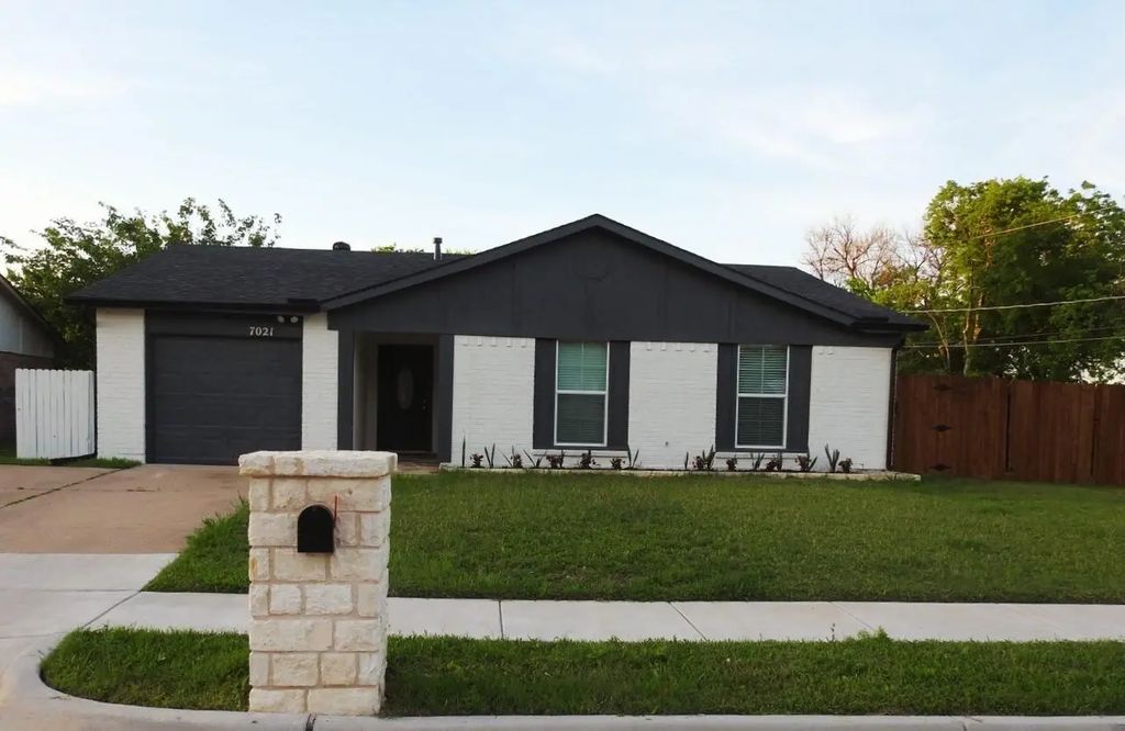 7021 Southampton Drive, North Richland Hills
