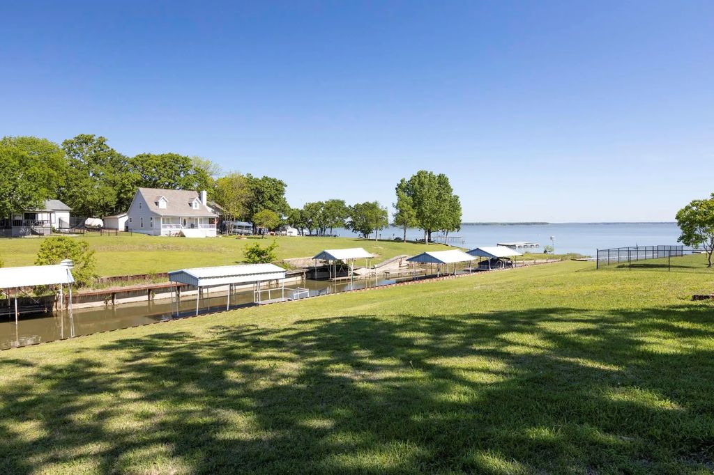 1032 Shoreline Drive, West Tawakoni