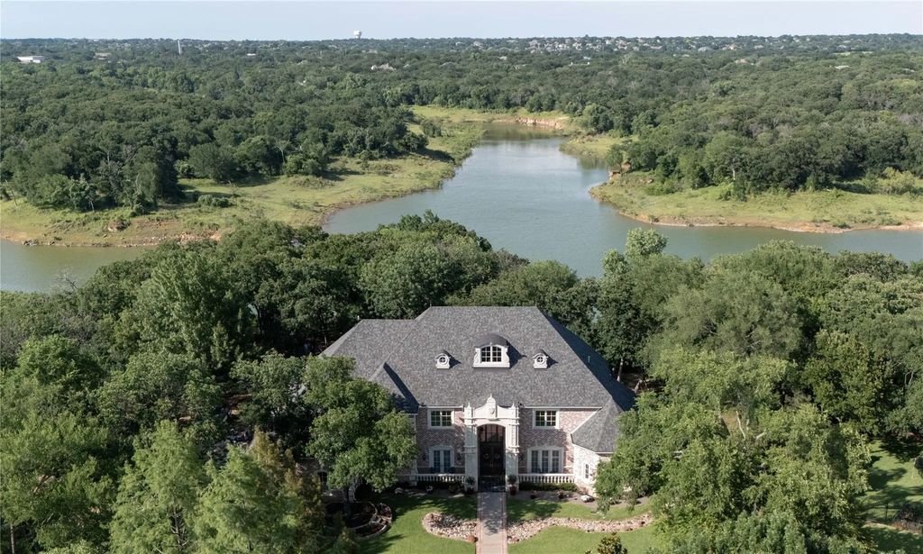1704 Noble Way, Flower Mound
