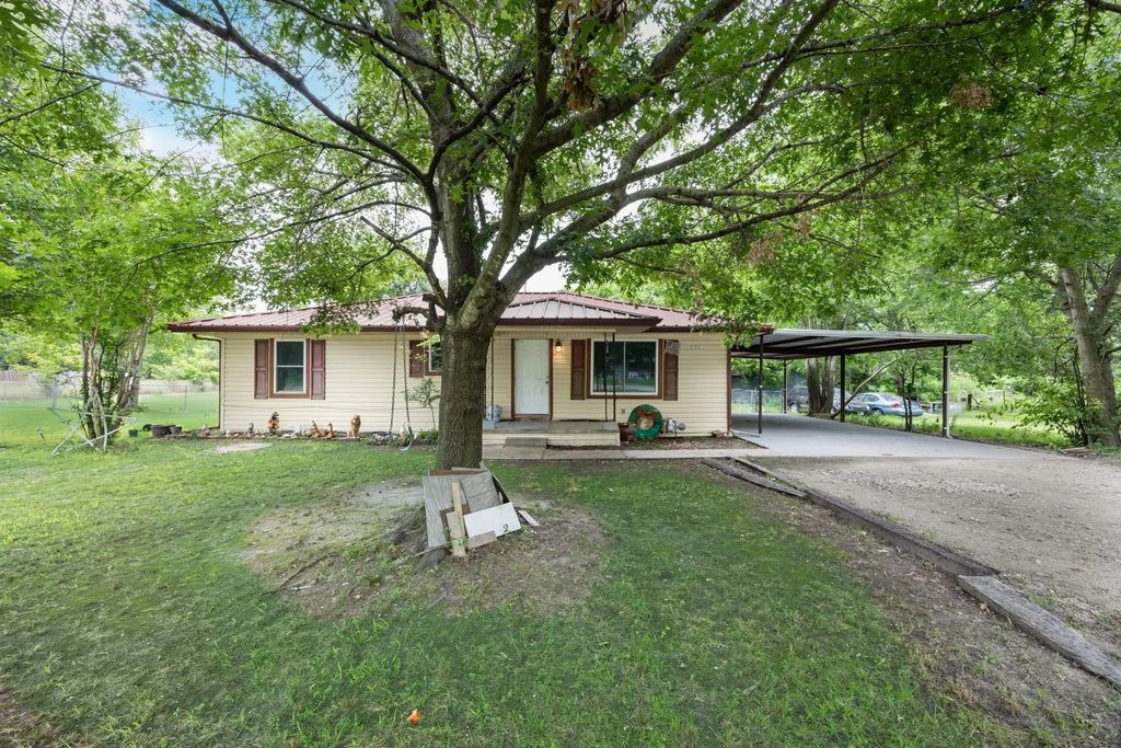 571 S 1st Street, Point