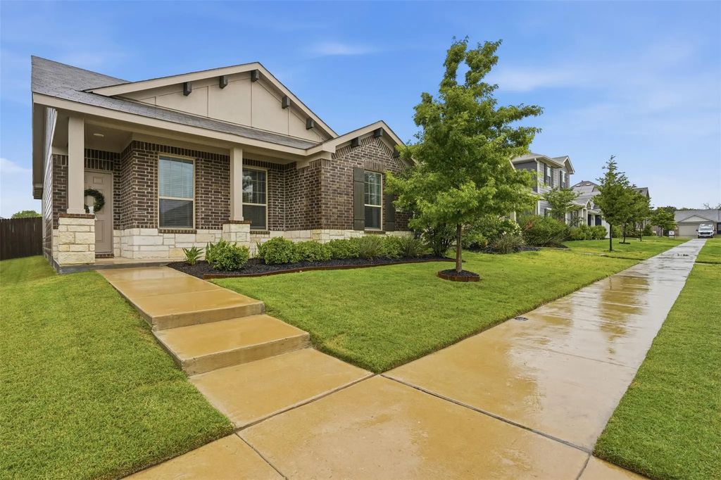 2820 Bursera Lane, Fort Worth