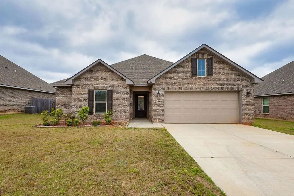 243 Berkshire Place, Haughton