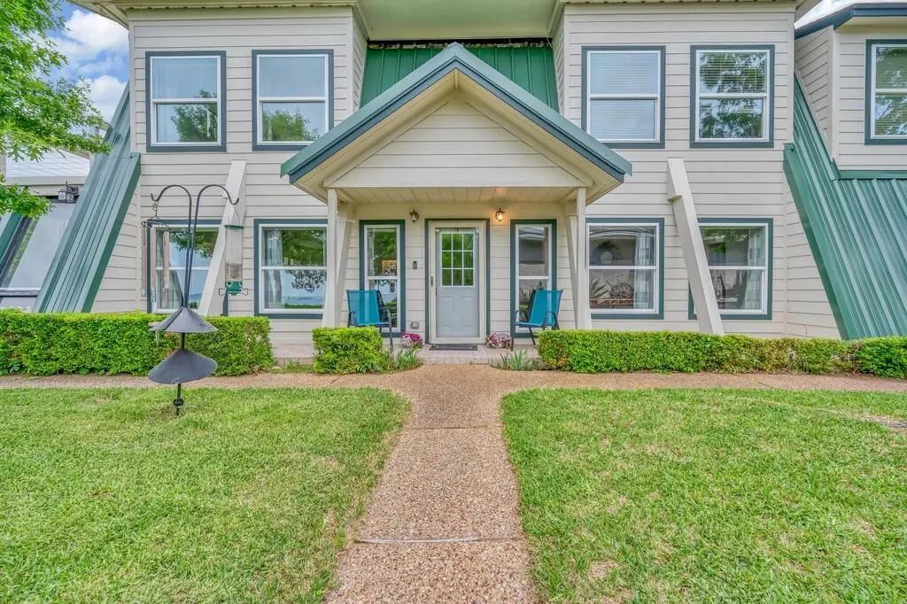 287 Canyon Drive, Whitney
