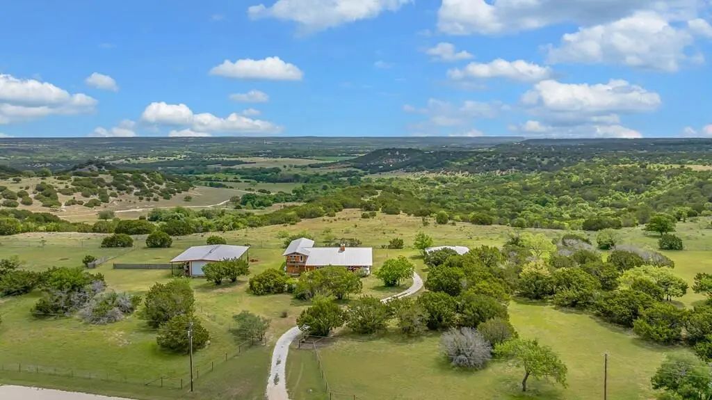 120 Private Road 2123, Meridian