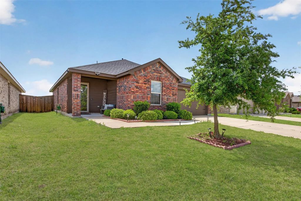 4717 Salers Way, Forney