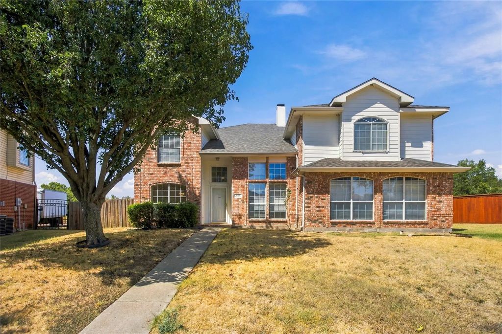 531 Pecan Leaf Drive, Lancaster