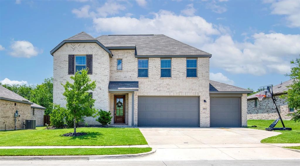 2012 Pacific Avenue, Anna