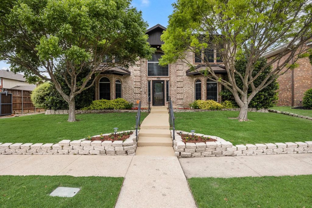 9209 Chimneywood Drive, Rowlett