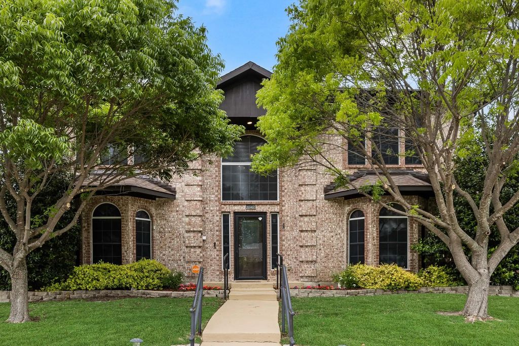 9209 Chimneywood Drive, Rowlett