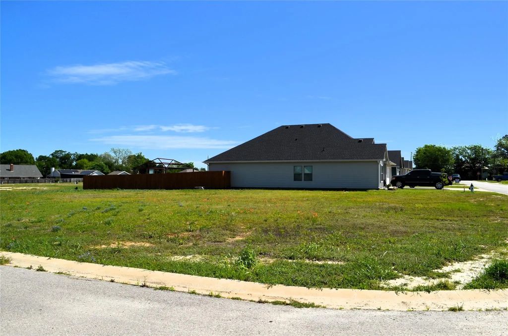 341 Preston Road, Mabank