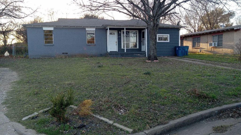 125 Crockett Drive, Hutchins