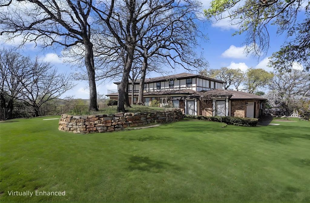 1434 Crownhill Drive, Arlington
