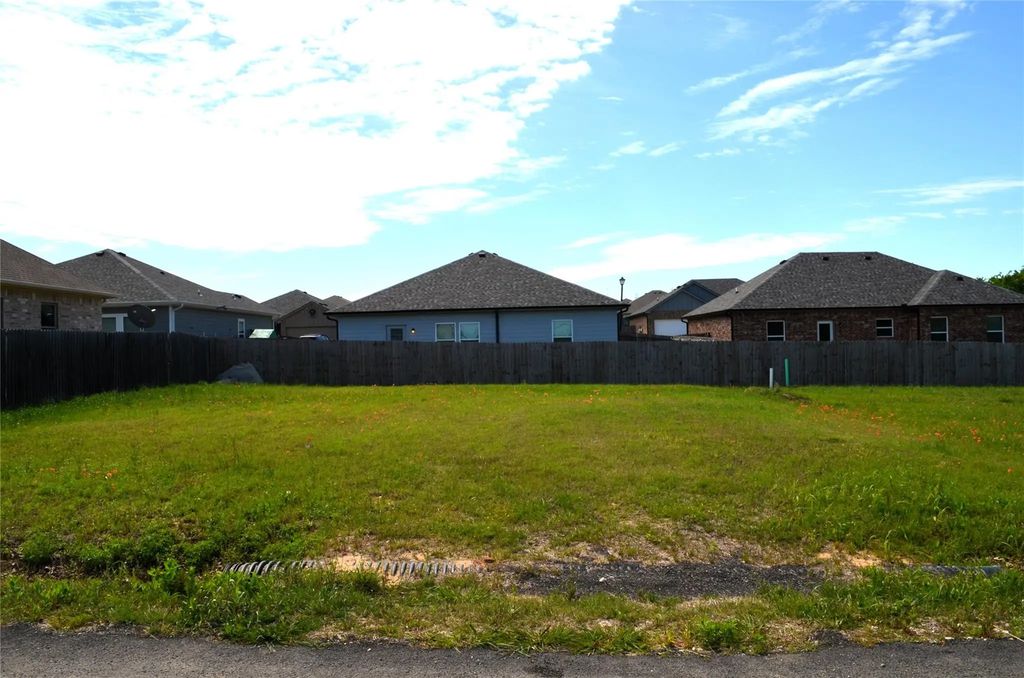 307 Rike Road, Mabank