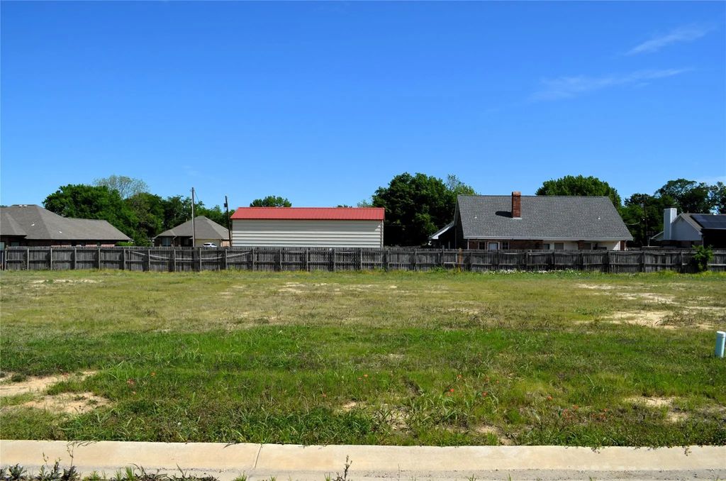312 Preston Road, Mabank